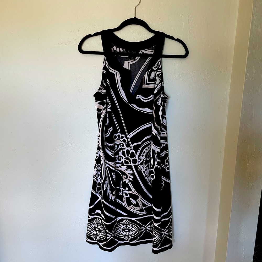 Super cute A-line stretchy black and white mini from WHBM.